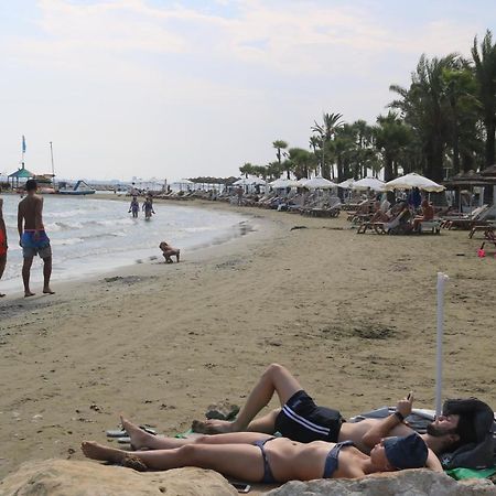 Ria Beach Sea View Apartment Pyla Bagian luar foto