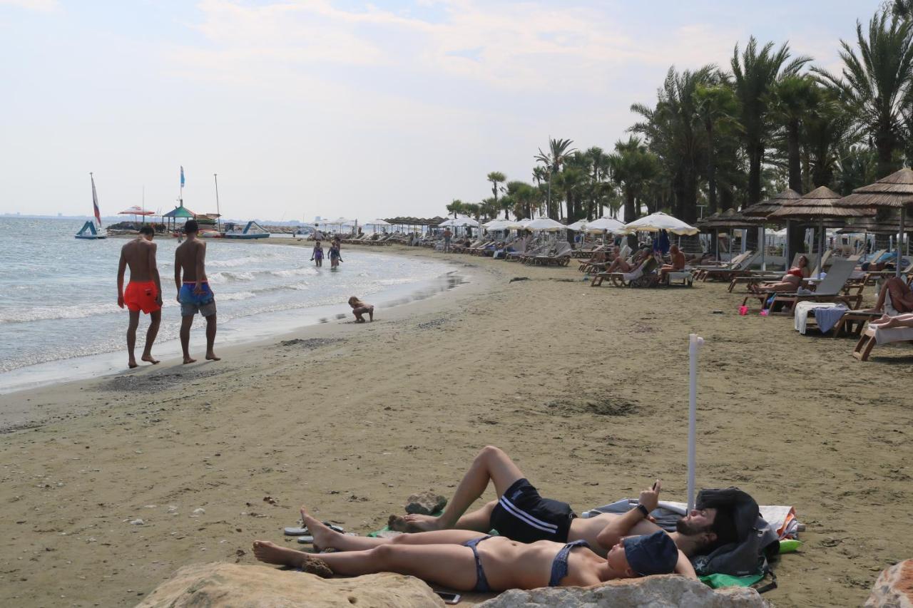 Ria Beach Sea View Apartment Pyla Bagian luar foto